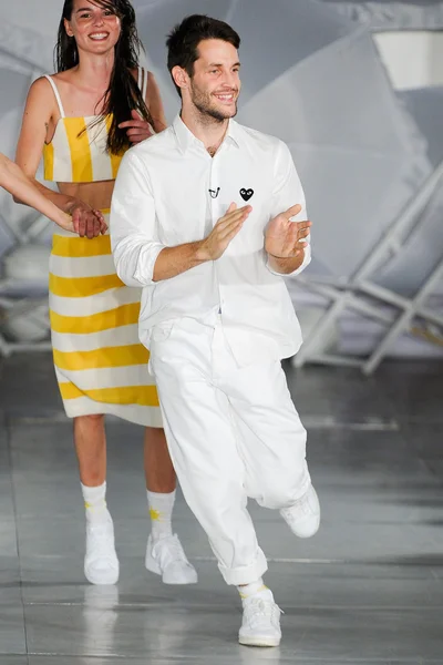 Look 32
